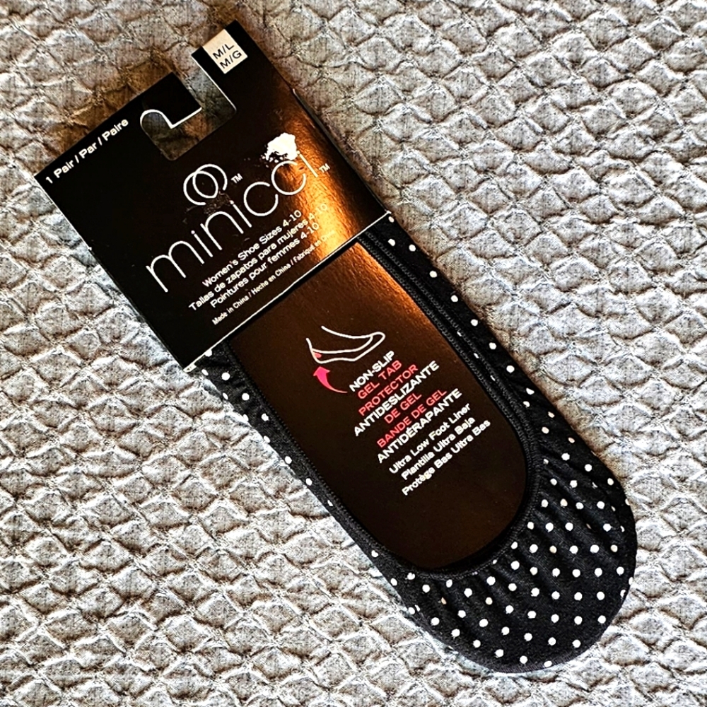 Minicci Polka Dot Non-Slip Gel Tab Ultra Low Cut Foot Liner Socks Black M/L NWT